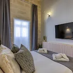 Stunning 3br Townhouse With Private Rooftop Access By 360 Estates *