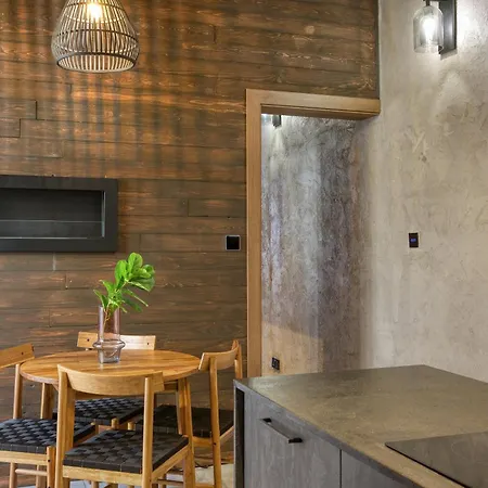 Stunning 3br Townhouse With Private Rooftop Access By 360 Estates