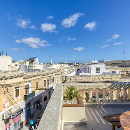 Stunning 3br Townhouse With Private Rooftop Access By 360 Estates Apartamento
