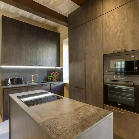 Stunning 3br Townhouse With Private Rooftop Access By 360 Estates Paola