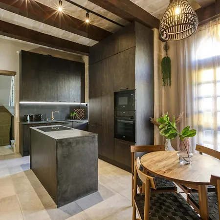 Lejlighed Stunning 3br Townhouse With Private Rooftop Access By 360 Estates *