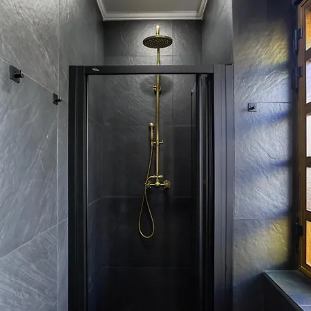 Stunning 3br Townhouse With Private Rooftop Access By 360 Estates